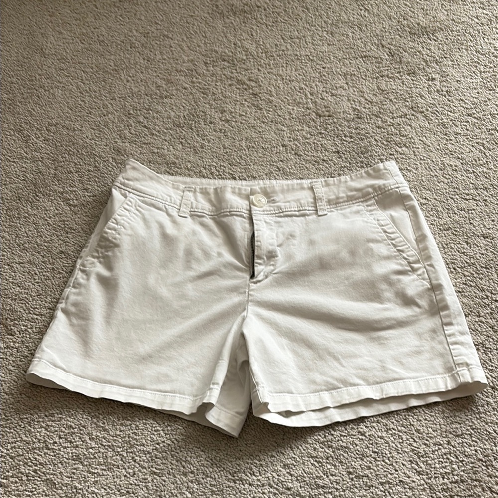 Liz Claiborne White Shorts with Front Pockets